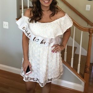 Dolly & Delicious 3D Daisy Appliqué Mini Dress